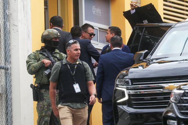 Noboa: “Estamos en un estado de guerra y no podemos ceder ante estos terroristas"