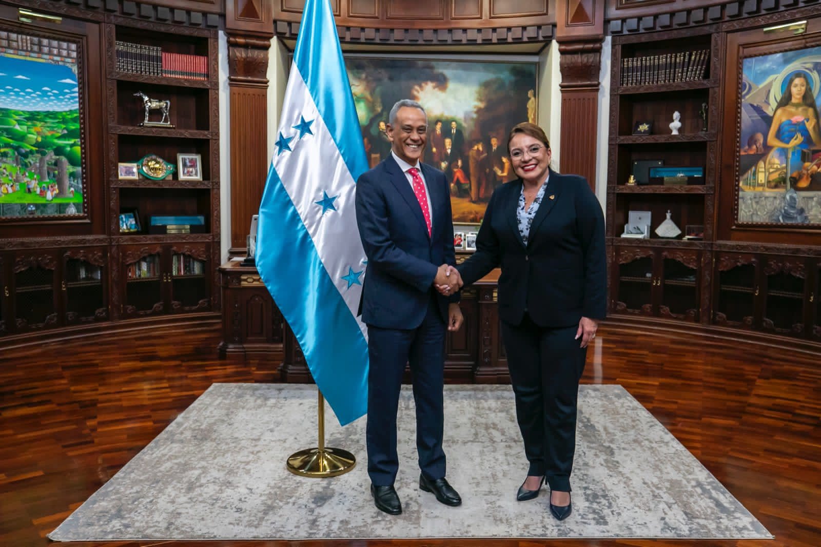 Manolo Pichardo se reúne con Xiomara Castro