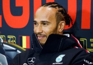 Rumoran posible paso de Hamilton a Ferrari