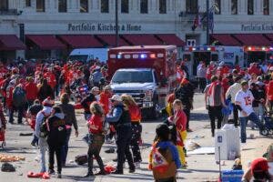 Un muerto y 9 heridos en un tiroteo en la celebración del Super Bowl en Kansas City