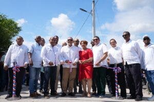Inauguran proyecto de electrificación en Tamayo