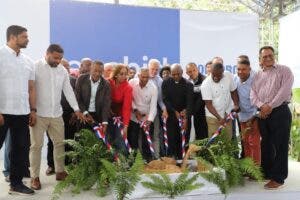 EGEHID inicia reconstrucción y ampliación carretera Cambita-Los Cacaos