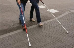 Ceguera social e institucional, otra barrera para los invidentes en el país