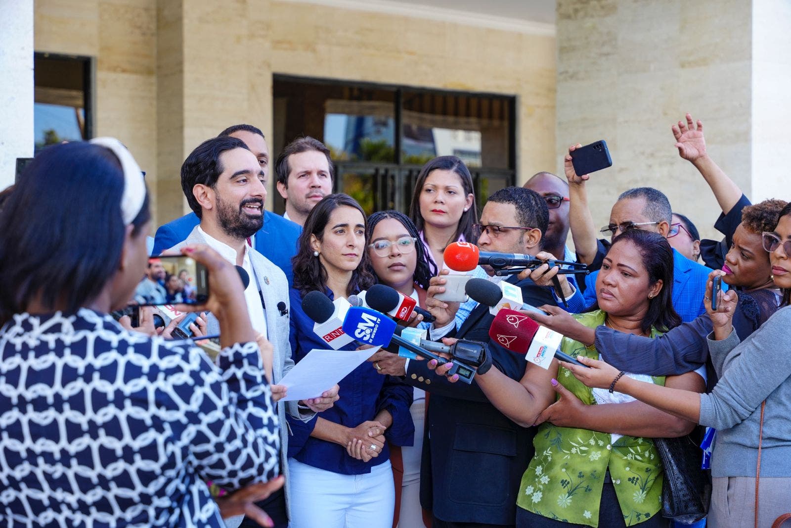 José Horacio propone reducir Congreso Nacional y eliminar los privilegios de los legisladores