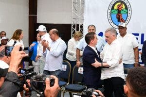 Miguel Vargas: “Víctor Fadul es garantía que  Santiago siga avenzando”