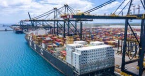 Aumenta flujo contenedores de las zonas francas