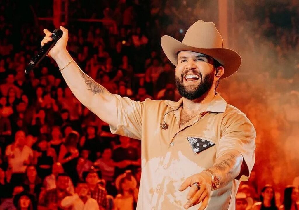 Carín León, de 34 años y uno de los músicos más populares del género regional mexicano, cuenta con dos premios Latin Grammy. / Archivo.