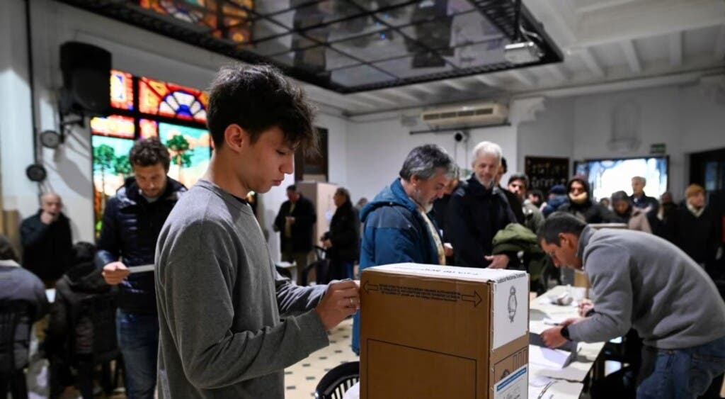 La inteligencia ucraniana jaquea el sistema de voto electrónico de Rusia, según medio