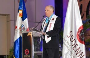 Exaltan a Yulino Castillo como Padre Endocrinología Dominicana Moderna