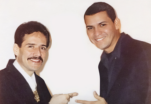 Víctor Manuelle disfruta de ‘Otra noche más’ siendo récord junto al ídolo Frankie Ruiz