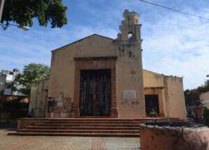 Ermita de San Antón en la Ciudad Colonial, cerrada, deteriorada y olvidada