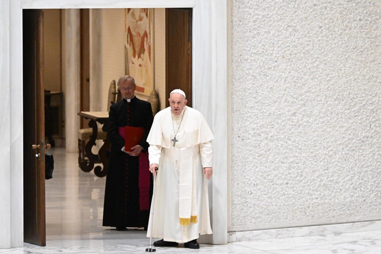 El papa: «Los ancianos no deben ser dejados solos sino vivir en familia»