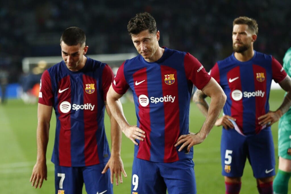 La debacle de Anfield, precedida por las eliminaciones de los dos cursos previos frente al Juventus (0-3 y 0-0) y el Roma (4-1 y 0-3) en cuartos de final, confirmó el declive de la época más exitosa en la historia del Barça, que entre 2005 y 2015 ganó la Liga de Campeones en cuatro ocasiones y en otras cuatro pisó las semifinales.