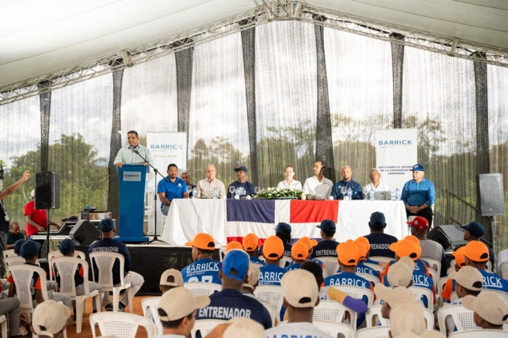 Inauguran tercer torneo de béisbol juvenil