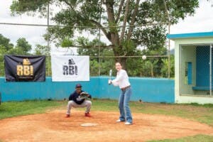 Inauguran tercer torneo de béisbol juvenil