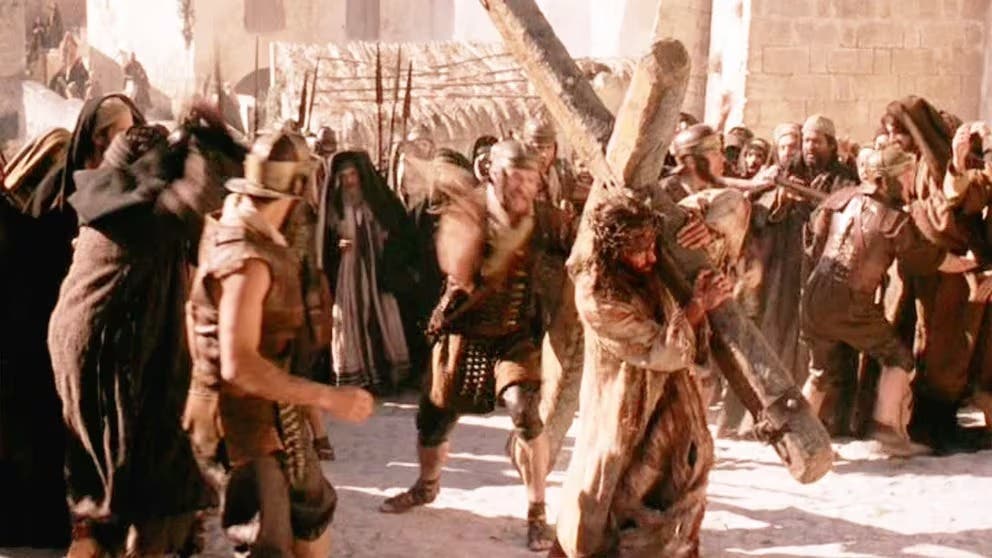 Latigazos e hipotermia: el rodaje de La Pasión de Cristo que casi le cuesta la vida a Jim Caviezel