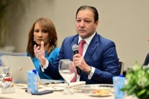 Abel presenta ante Asonahores ejes de desarrollo turístico nacional