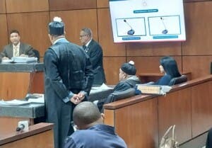 Diputada y su esposo giraron millones pesos