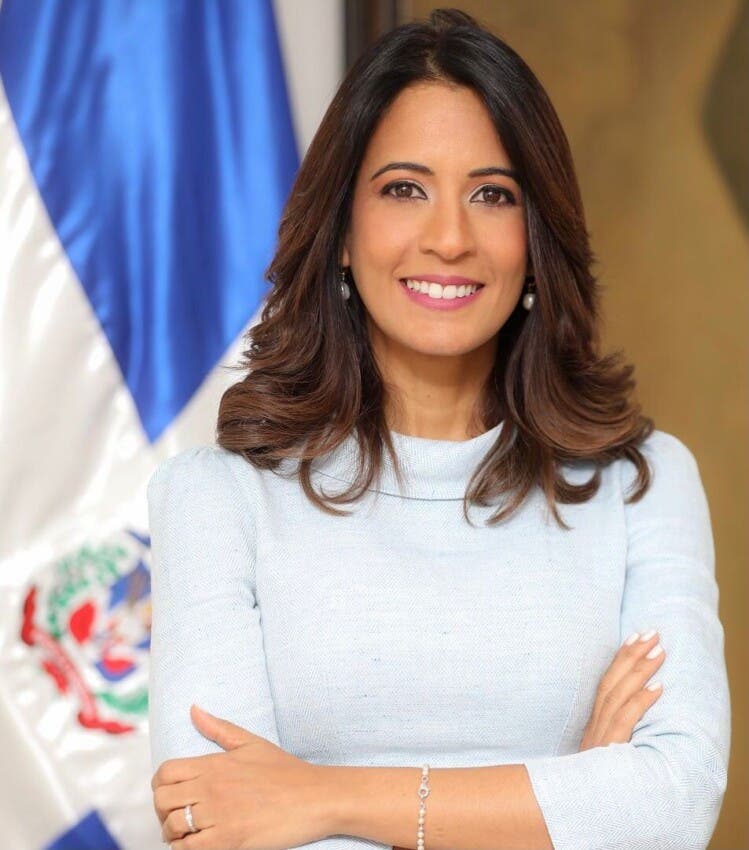 Eligen a Julissa Cruz como representante del Indotel ante la UIT