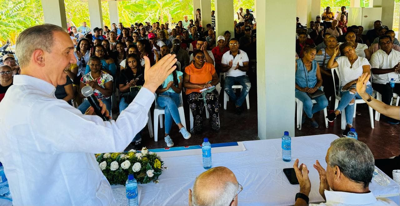 Juramentan movimiento en apoyo a reelección