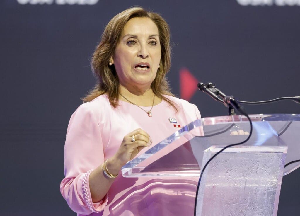 Boluarte llega a la Fiscalía para responder por el caso de los relojes Rolex