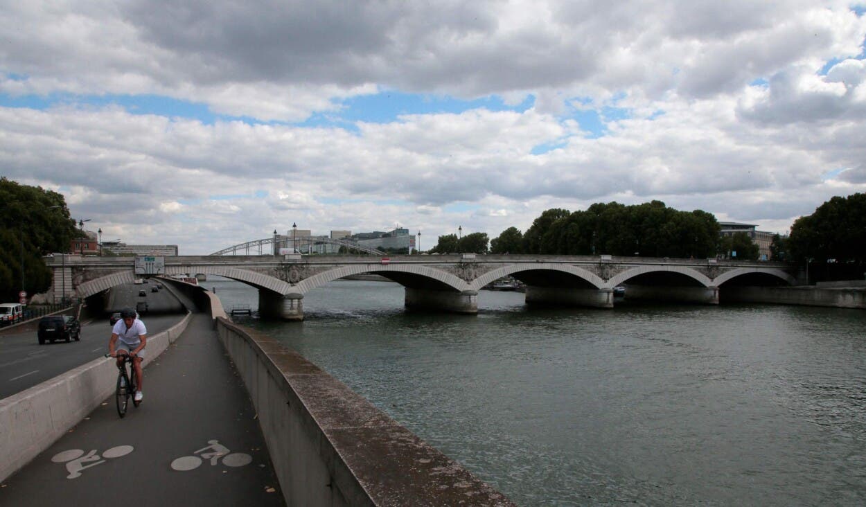 Encuentran cuerpo descuartizado bajo uno de los puentes históricos de París