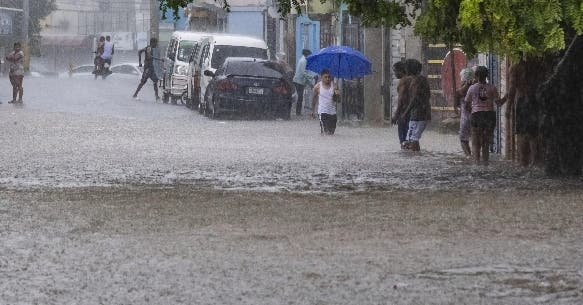 COE alerta crecidas ríos por vaguada