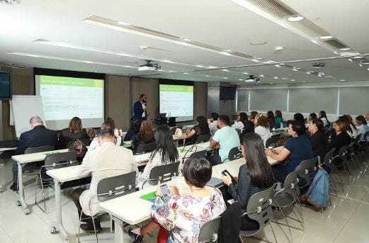 BHD ofrece formación en temas fiscales y legales