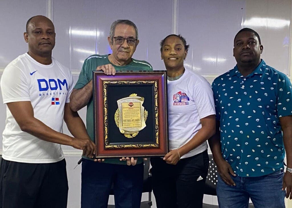 Faisal Abel, reconocido por la Asociación de basket