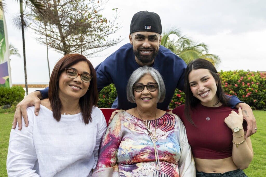 Jay Wheeler dice inspirarse en las penas de su madre para escribir sobre desamor