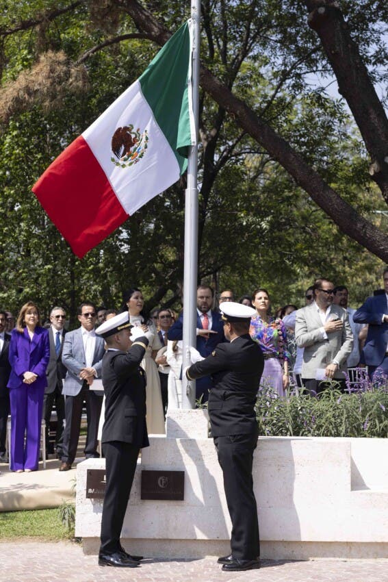 Inauguran en México jardín y busto Duarte