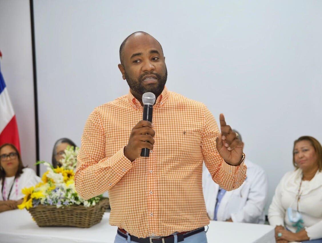 Carlos Zapata asegura preferencia Abinader aumenta en recta final de campaña