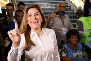 Carolina asegura no se han instalado carpas en centros de votación