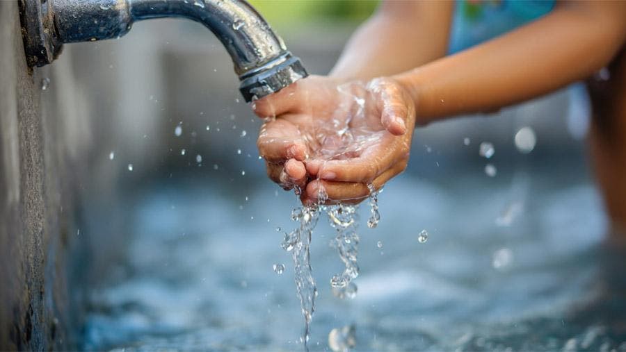 Advierten agua puede pasar de arma a causa de guerra con cambio climático