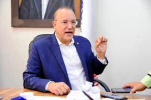 Alcalde Santiago dice aumenta recogida basura