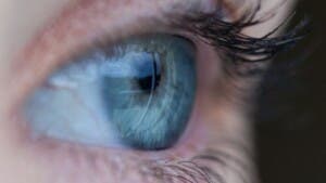 Un ensayo clínico logra mejorar la visión de personas con ceguera hereditaria