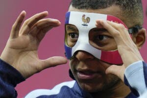 Mbappé no podrá usar máscara colorida