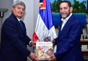 Presidente USIL valora Convenio Entendimiento firmado con el Consulado Dominicano-NY