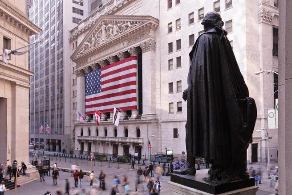 Wall Street cierra mixto con el S&P 500 en su cuarta jornada consecutiva de récords 