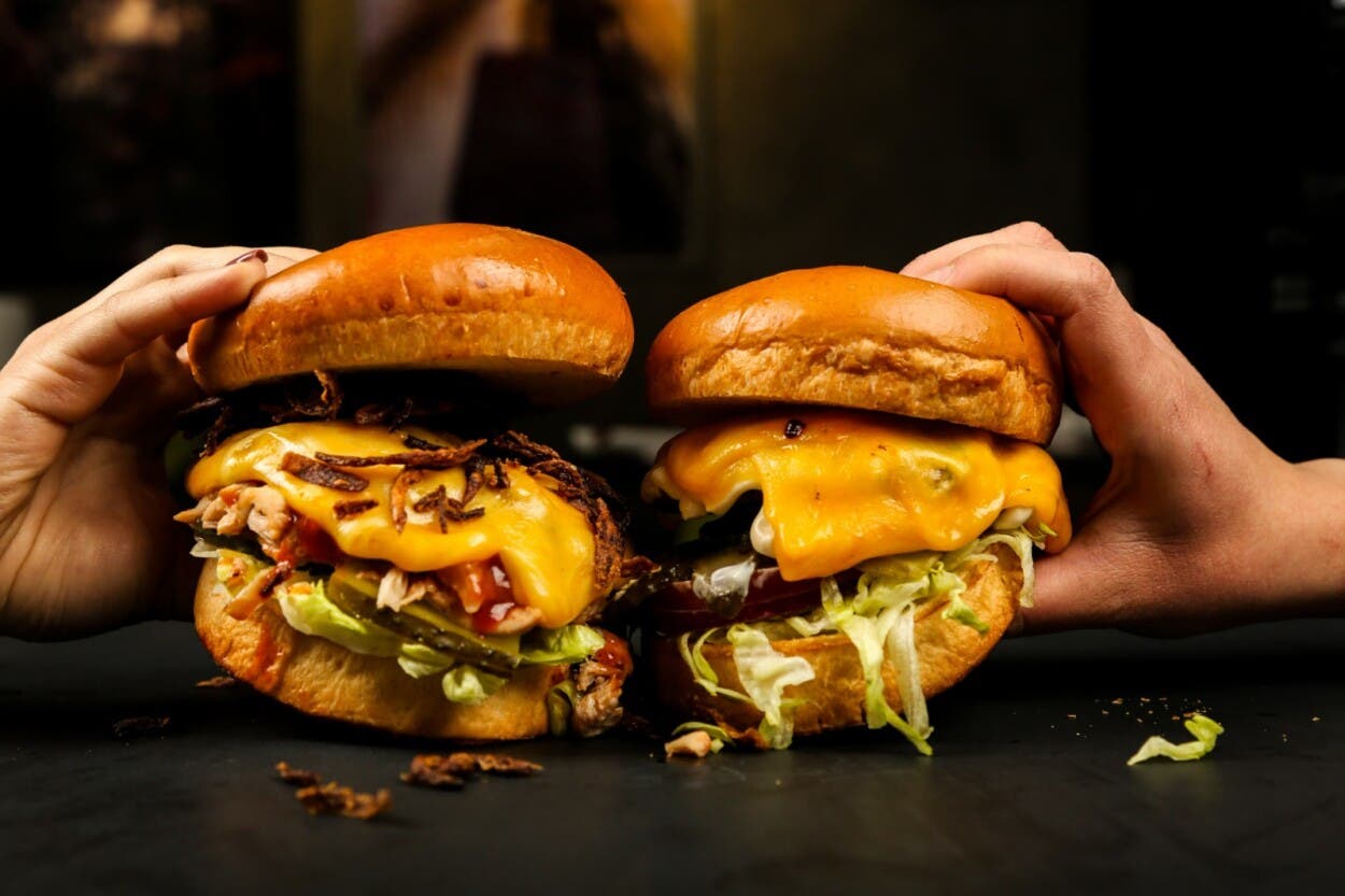 Invitan a celebrar el Día Internacional de la Hamburguesa dándole un toque especial