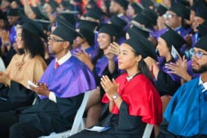 UASD invistió 2,048 profesionales en distintas carreras