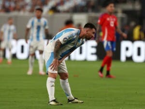 Messi reconoce que sintió «una molestia en el abductor»