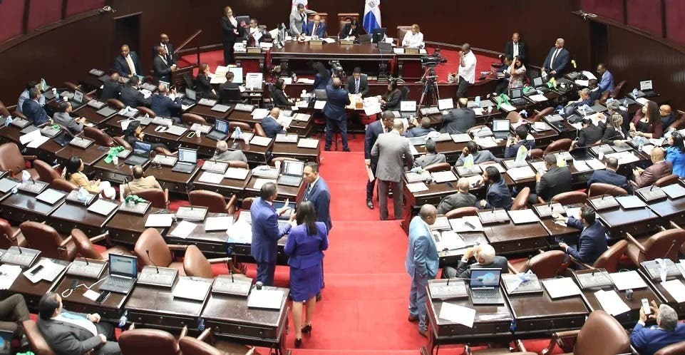 Califican como “una vergüenza” aprobación del Código Penal