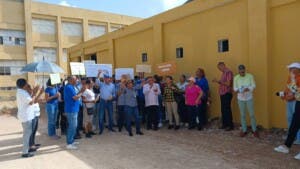 En Invivienda reclaman terminación del liceo-escuela Simón Orozco