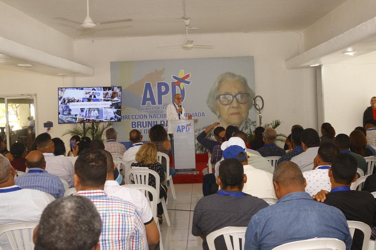 APD reúne Dirección Ampliada para evaluar desempeño electoral