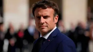 El Gobierno Macron se lanza a las legislativas con candidaturas de 24 de sus miembros París