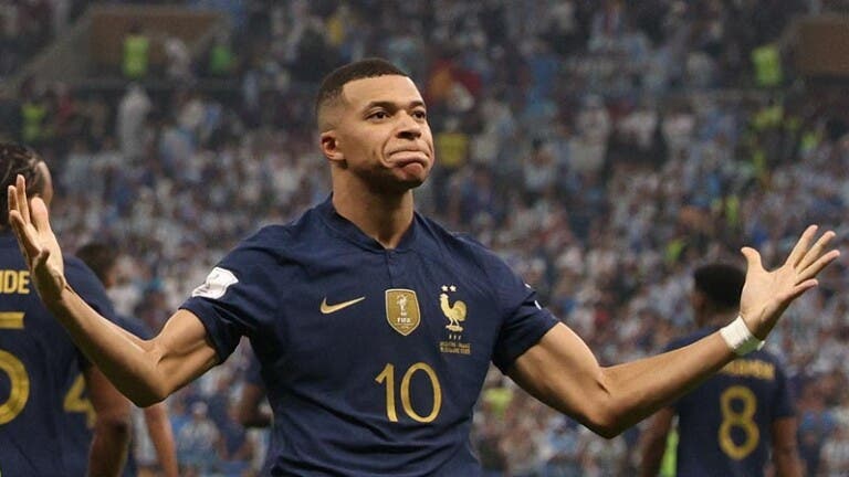 El Real Madrid anuncia el fichaje de Mbappé por cinco temporadas