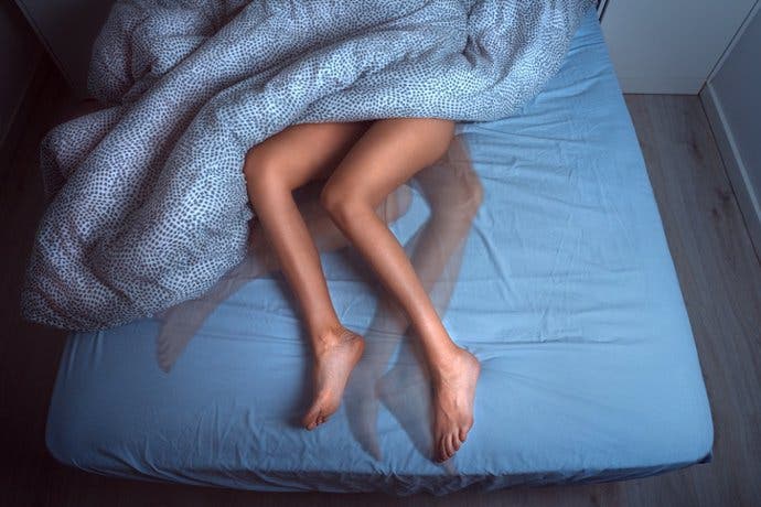 Piernas inquietas: científicos descubren causas y apuntan posibles tratamientos