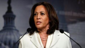 Kamala Harris acudirá en lugar de Biden a la cumbre de paz para Ucrania