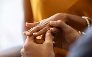 EUA evalúa proteger de deportación a indocumentados casados con estadounidenses